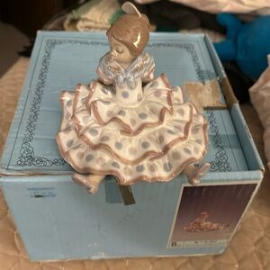 Authentic Lladro in original box in excellent condition